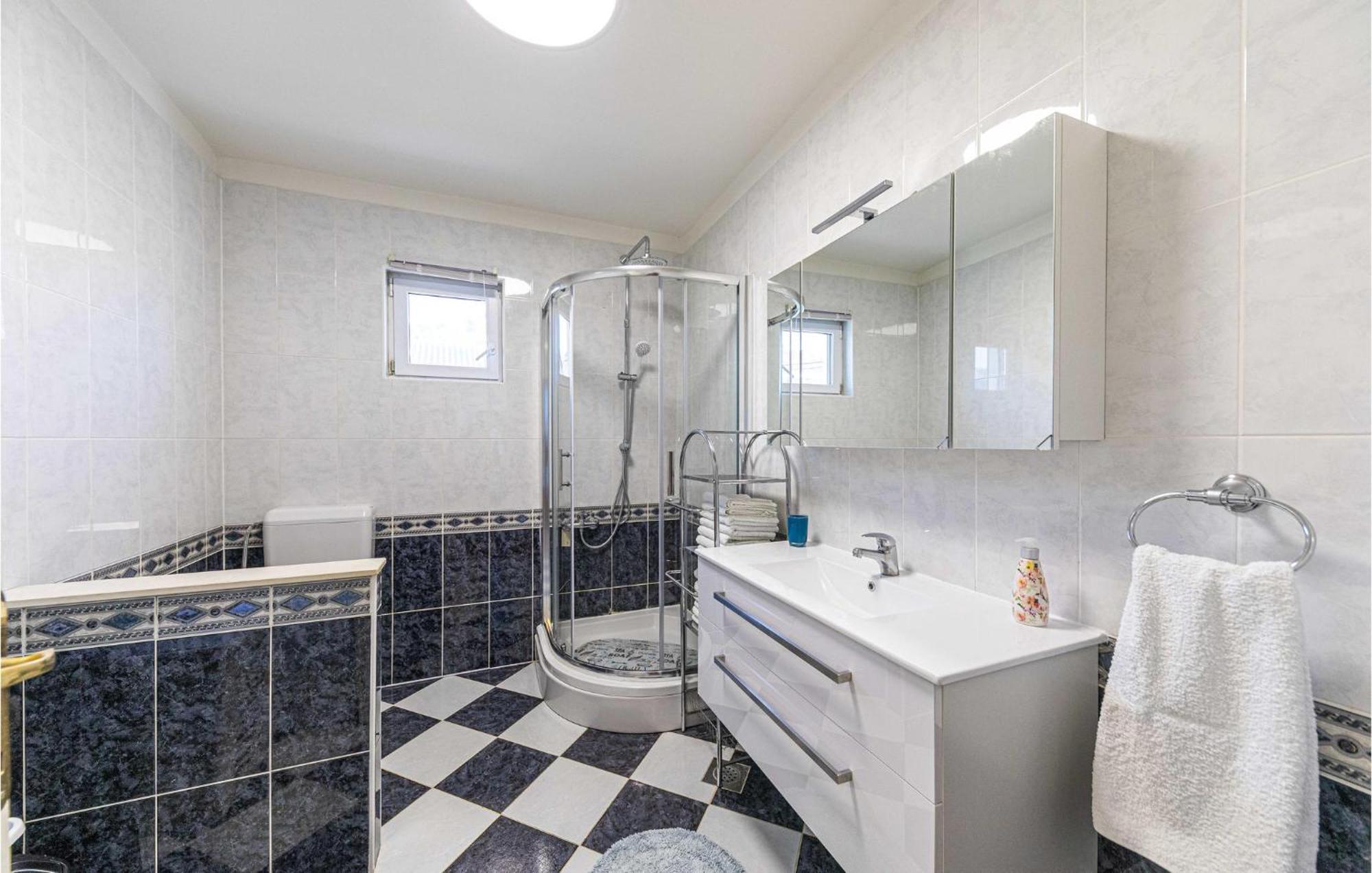 Lovely Apartment In Kastel Kambelovac With Wifi Kaštela Εξωτερικό φωτογραφία