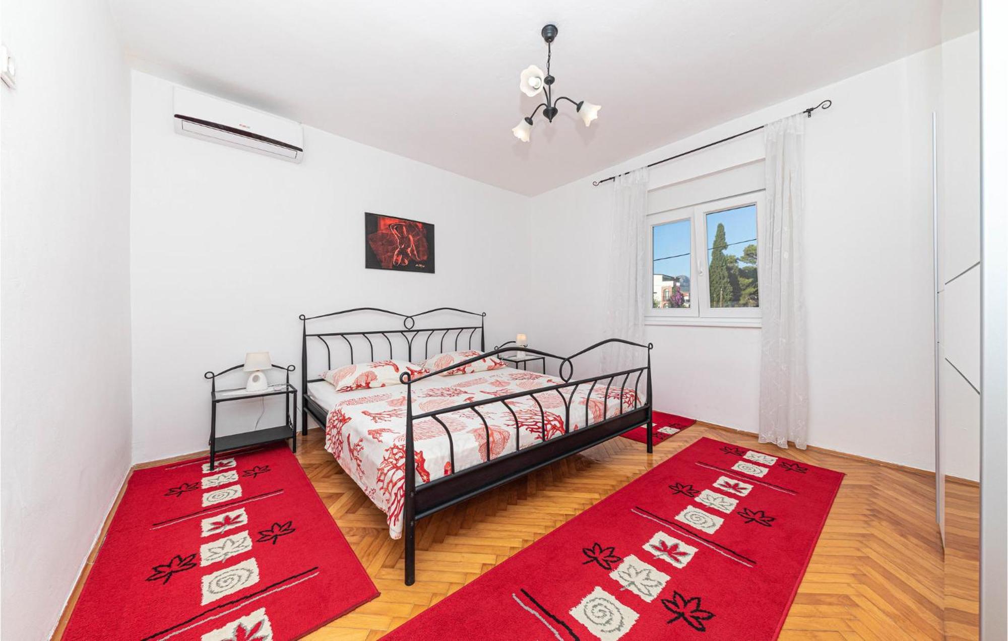 Lovely Apartment In Kastel Kambelovac With Wifi Kaštela Εξωτερικό φωτογραφία