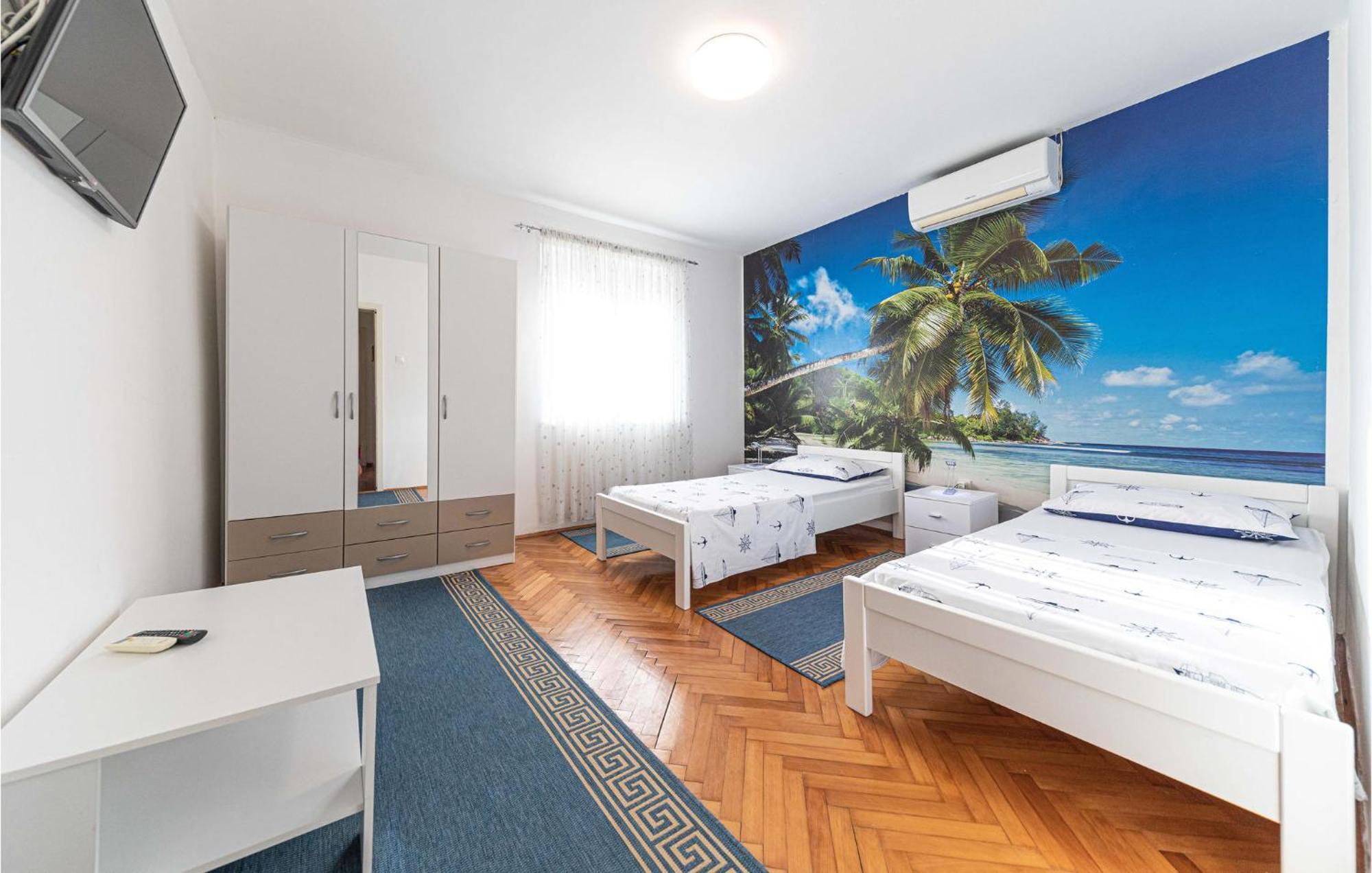 Lovely Apartment In Kastel Kambelovac With Wifi Kaštela Εξωτερικό φωτογραφία