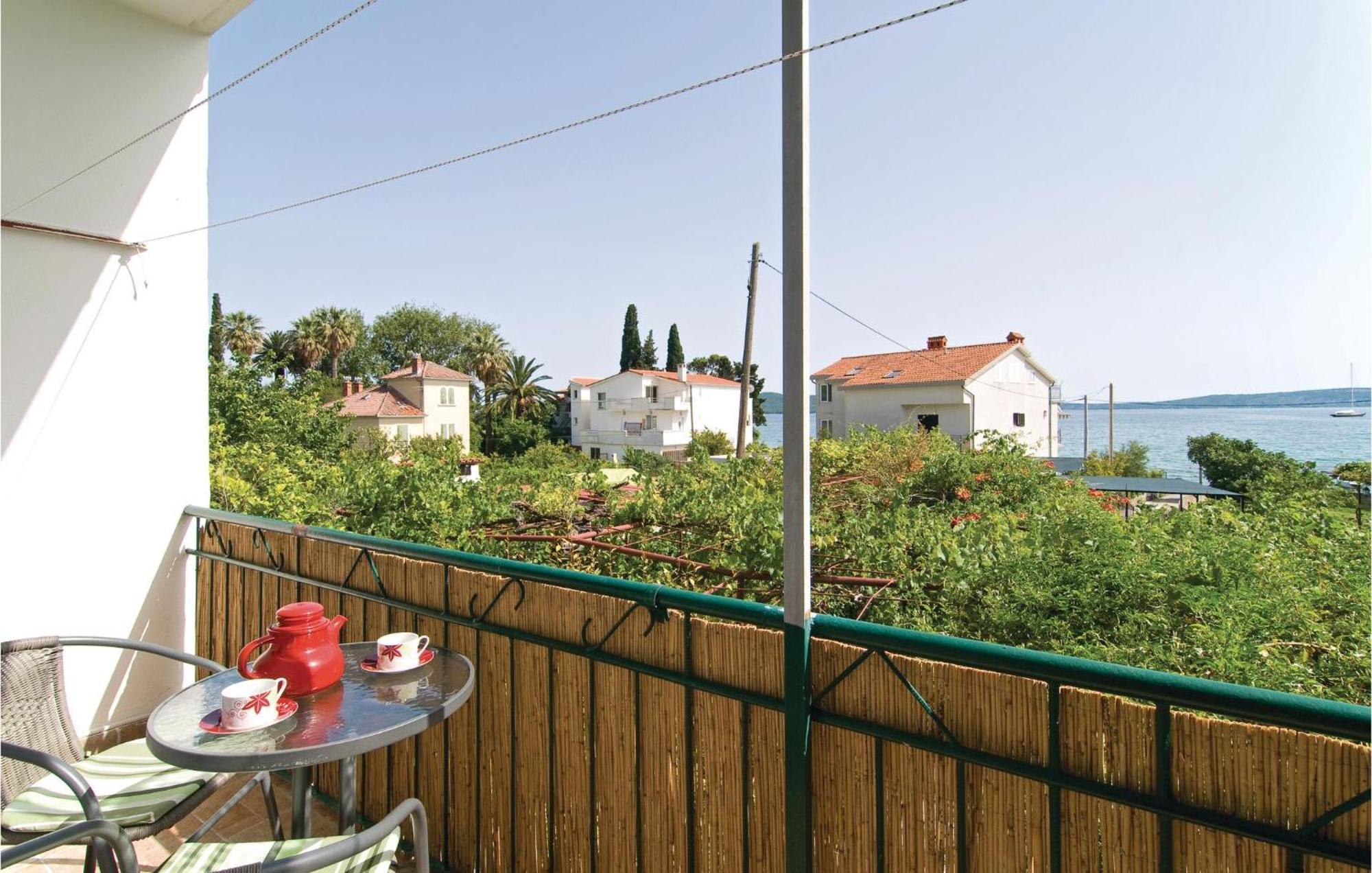 Lovely Apartment In Kastel Kambelovac With Wifi Kaštela Εξωτερικό φωτογραφία
